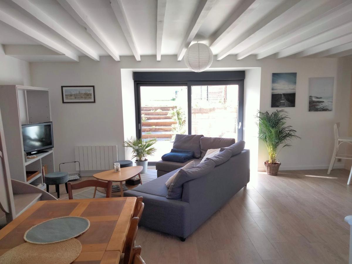 Gite 3 Chambres En Bord De Rance La Ville-es-Nonais Exterior photo